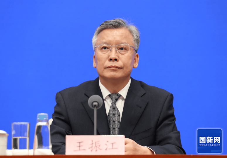 推动金融在法治的轨道上高质量发展 陆家嘴论坛“金融法治国际研讨会”举行