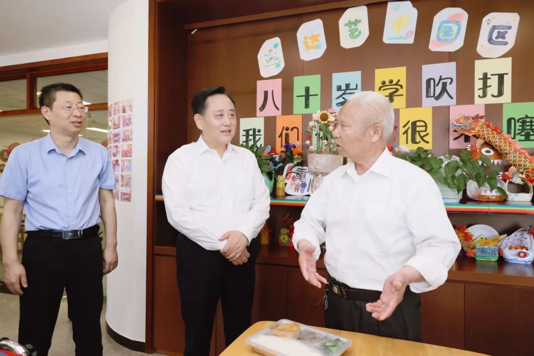 聚焦创新发展、服务民生福祉 保险业大有可为