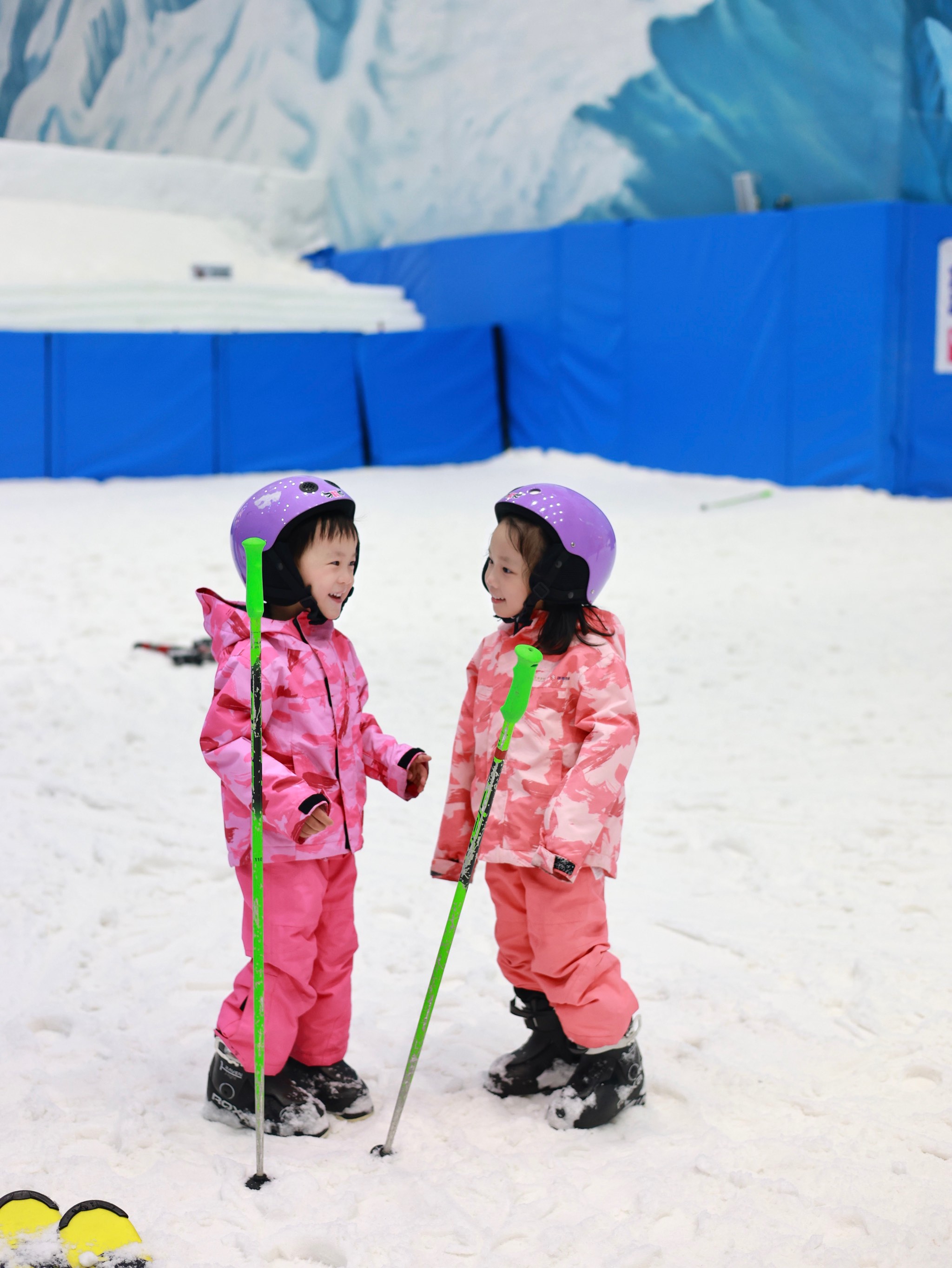 实探滑雪大跳台世界杯 冰雪赛事活力四射 冰雪产业前景广阔