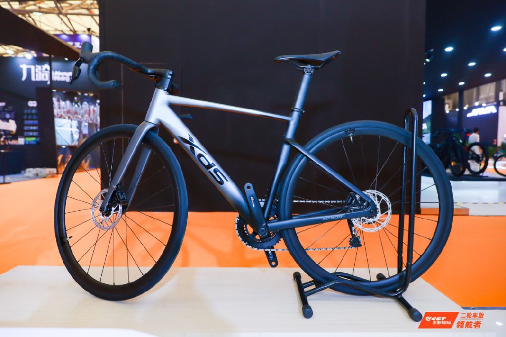 赛力斯荣获“国新杯·ESG金牛奖百强” 引领新能源绿色转型