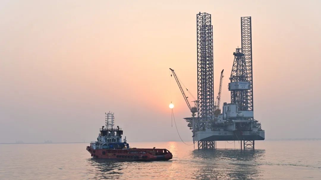 中国海油：渤海油田实施首口超6000米浅层大位移井