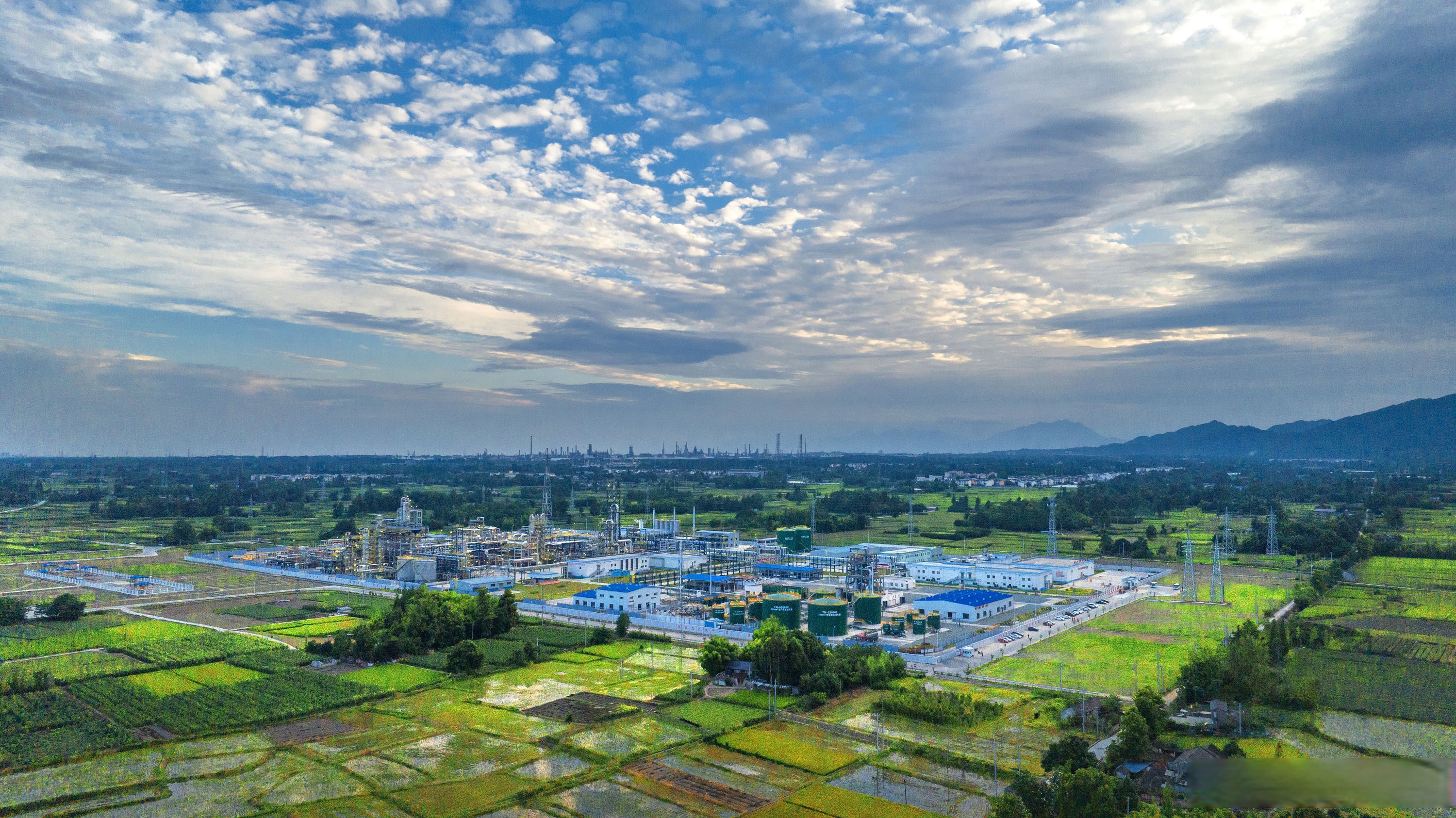 中国海油：渤海油田实施首口超6000米浅层大位移井