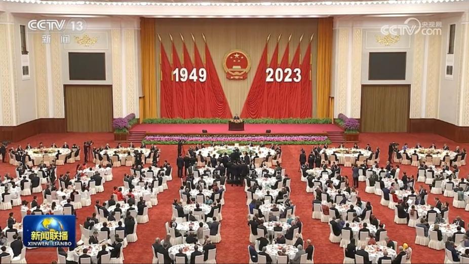 习近平会见岑浩辉