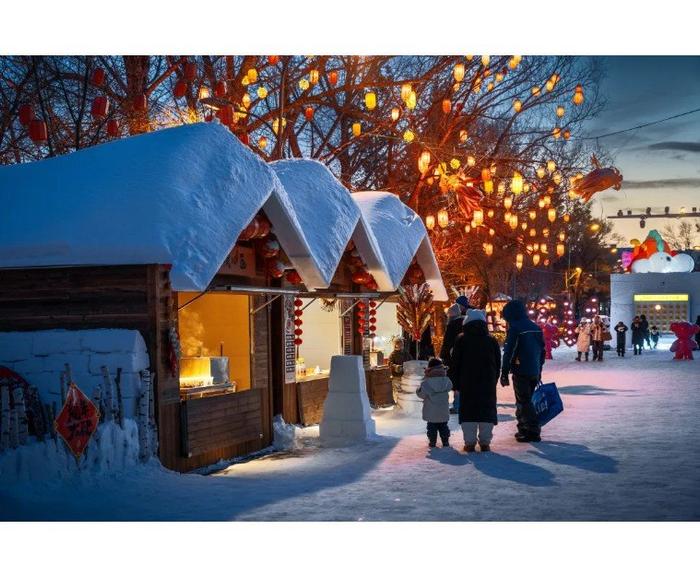 黑龙江冰雪旅游解锁沉浸式新体验 登上“雪国列车” 驶入冰雪世界