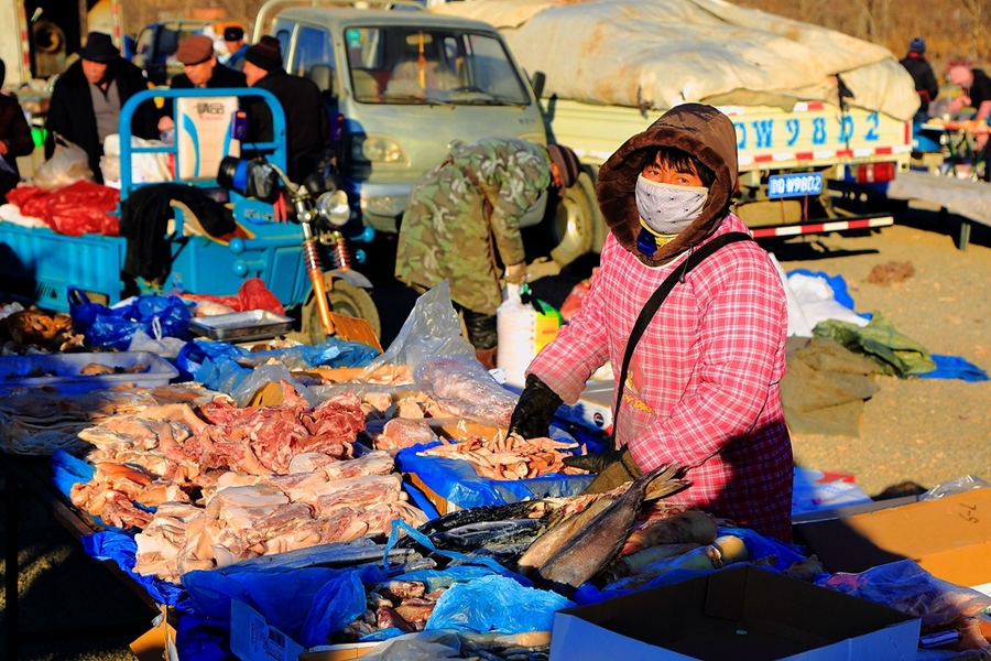 瓜果飘香，是这个山村的最浓“年味”