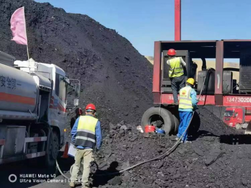 新春走基层·春节他们在岗丨坚守在寒冬大漠里的石油人：让“暖流”跑在寒流前