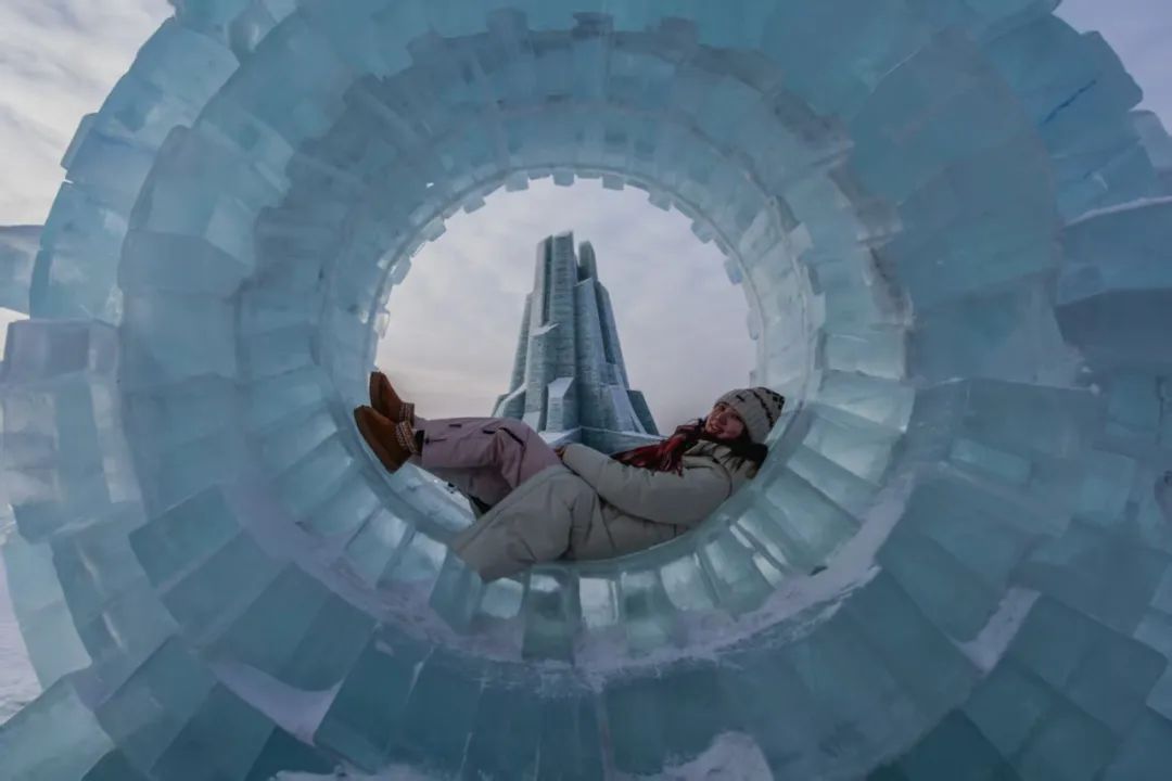 37天游客200万人次 哈尔滨冰雪大世界持续火爆