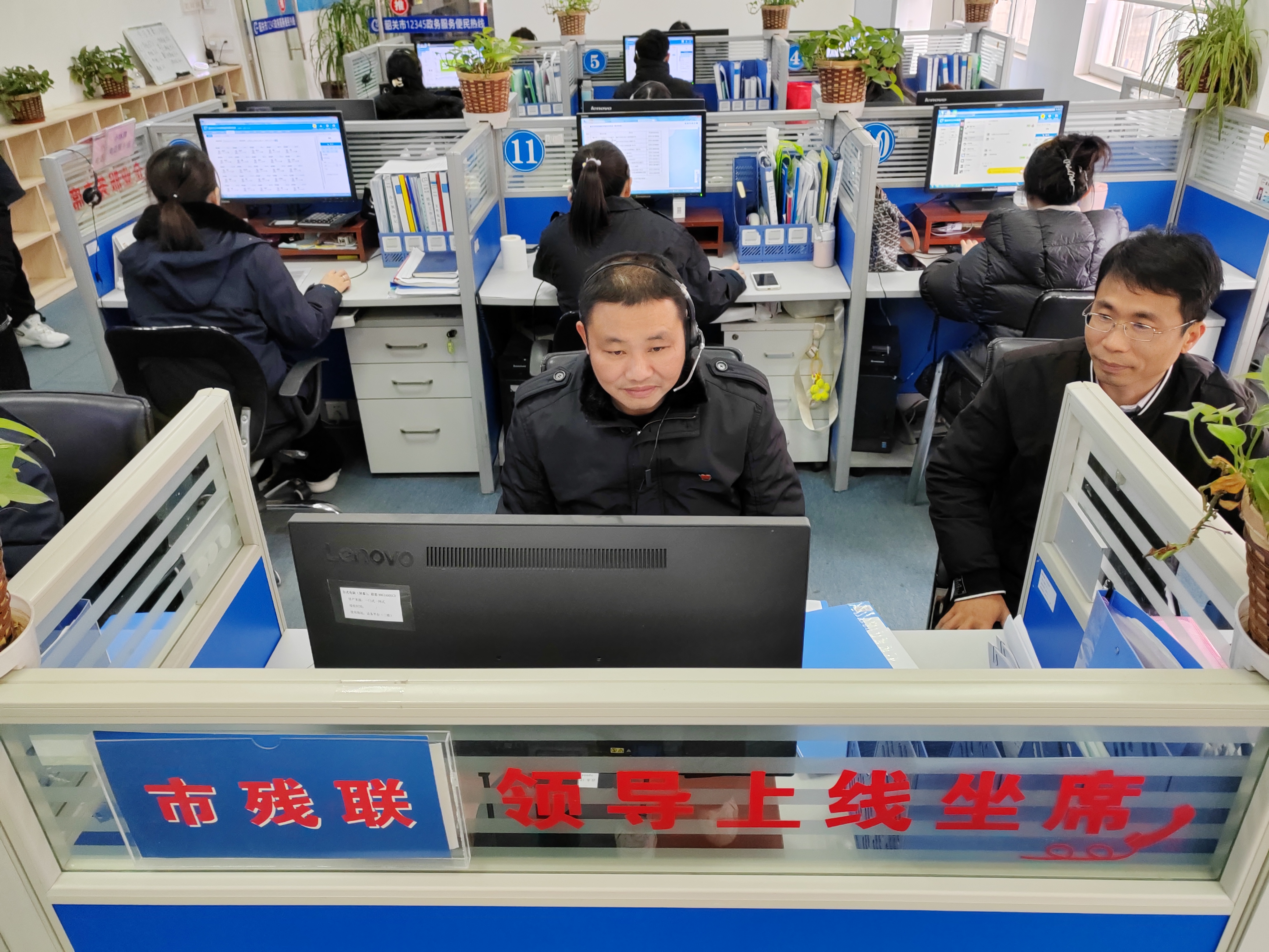 两会现场速递|“通”达民心民意 “道”出开放自信——从全国两会“三大通道”读懂中国式民主