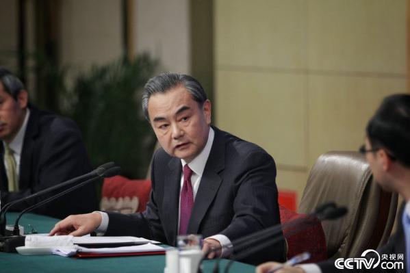 两会·外长记者会｜王毅谈科技创新：哪里有封锁，哪里就有突围