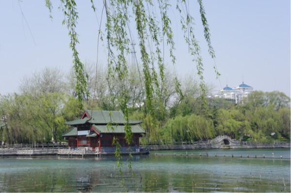 “四月决断”窗口期临近 券商看好两大布局方向