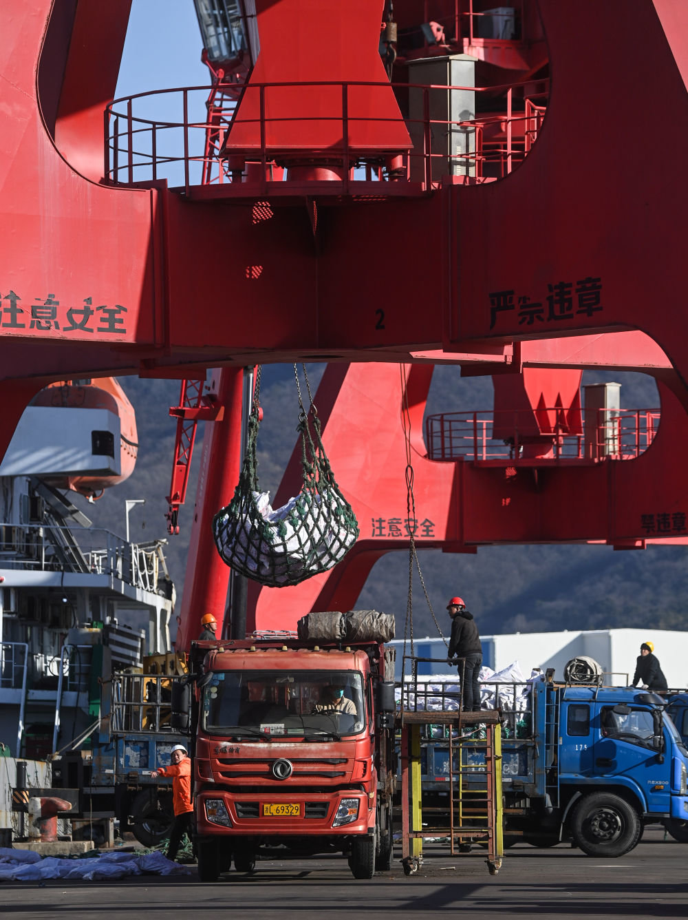 新华鲜报丨汽车首季报出炉！迎来开门红