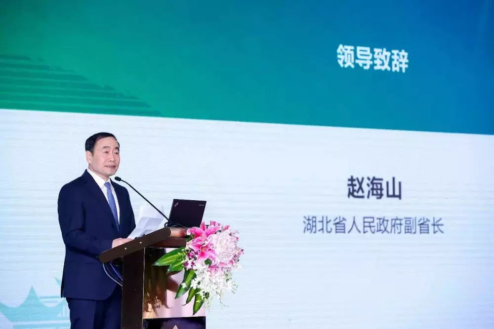 突尼斯国家馆在武汉金控华中贸易服务区开馆