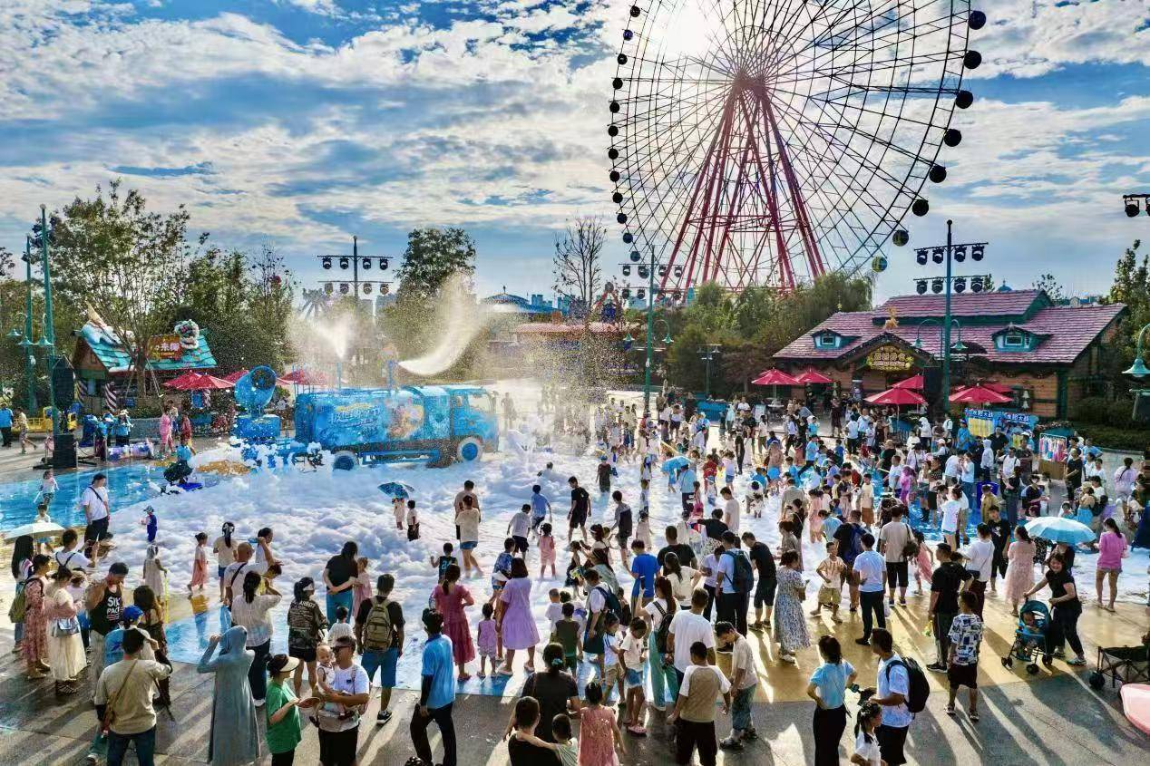 五一假期旅游消费市场活力十足