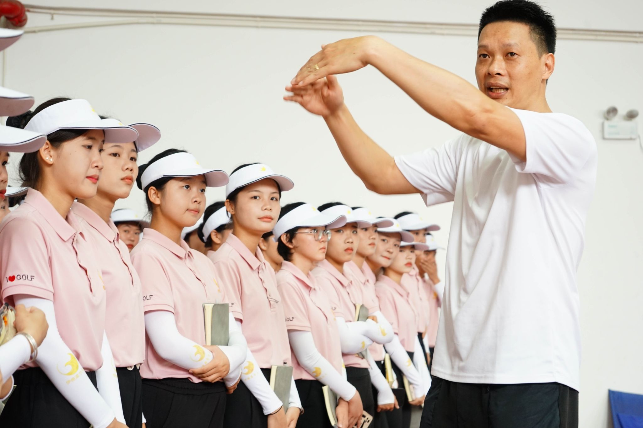 职业教育活动周：新一代“精工巧匠”向“绿”而行