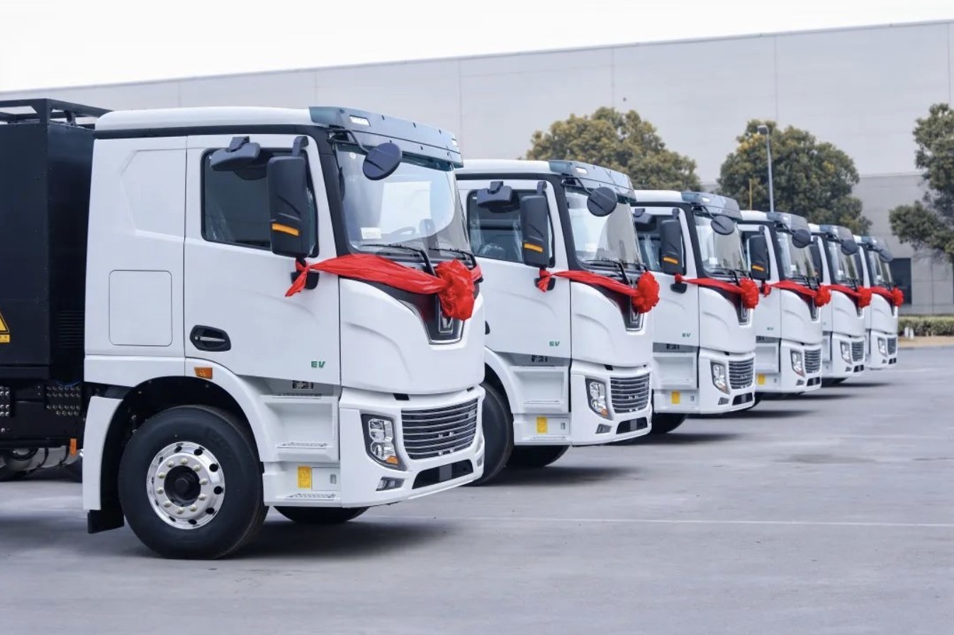 2000余名海外客商齐聚第七届国际客户节 徐工“大国重器”圈粉全球“朋友圈”