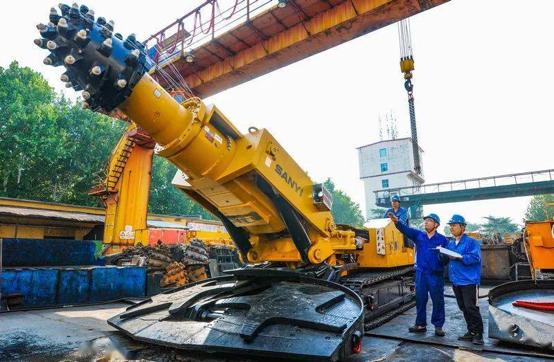 向新向未来 上市公司密集落子“新”赛道