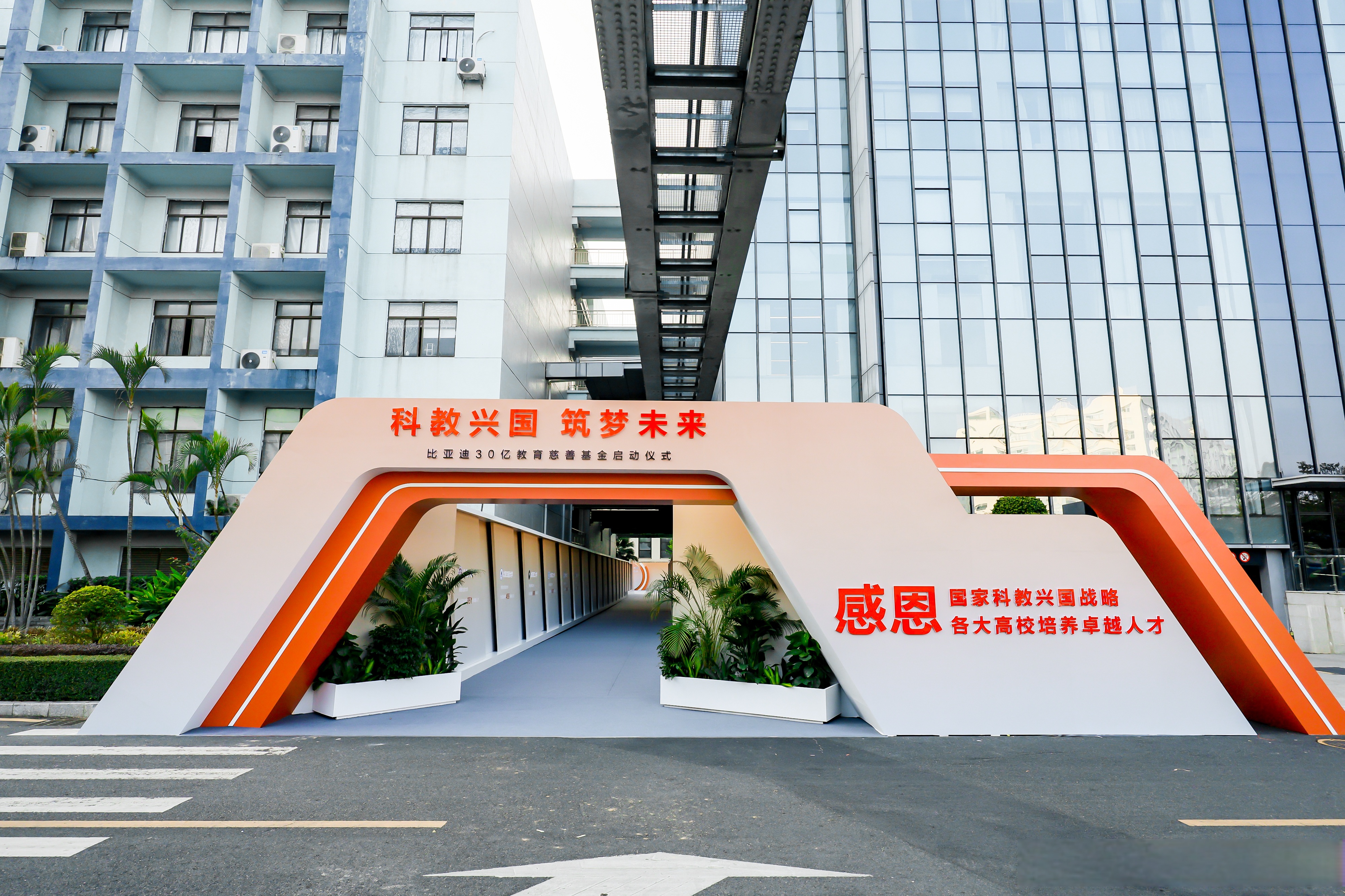 海看股份入选“2025全国成长性文化企业30强”