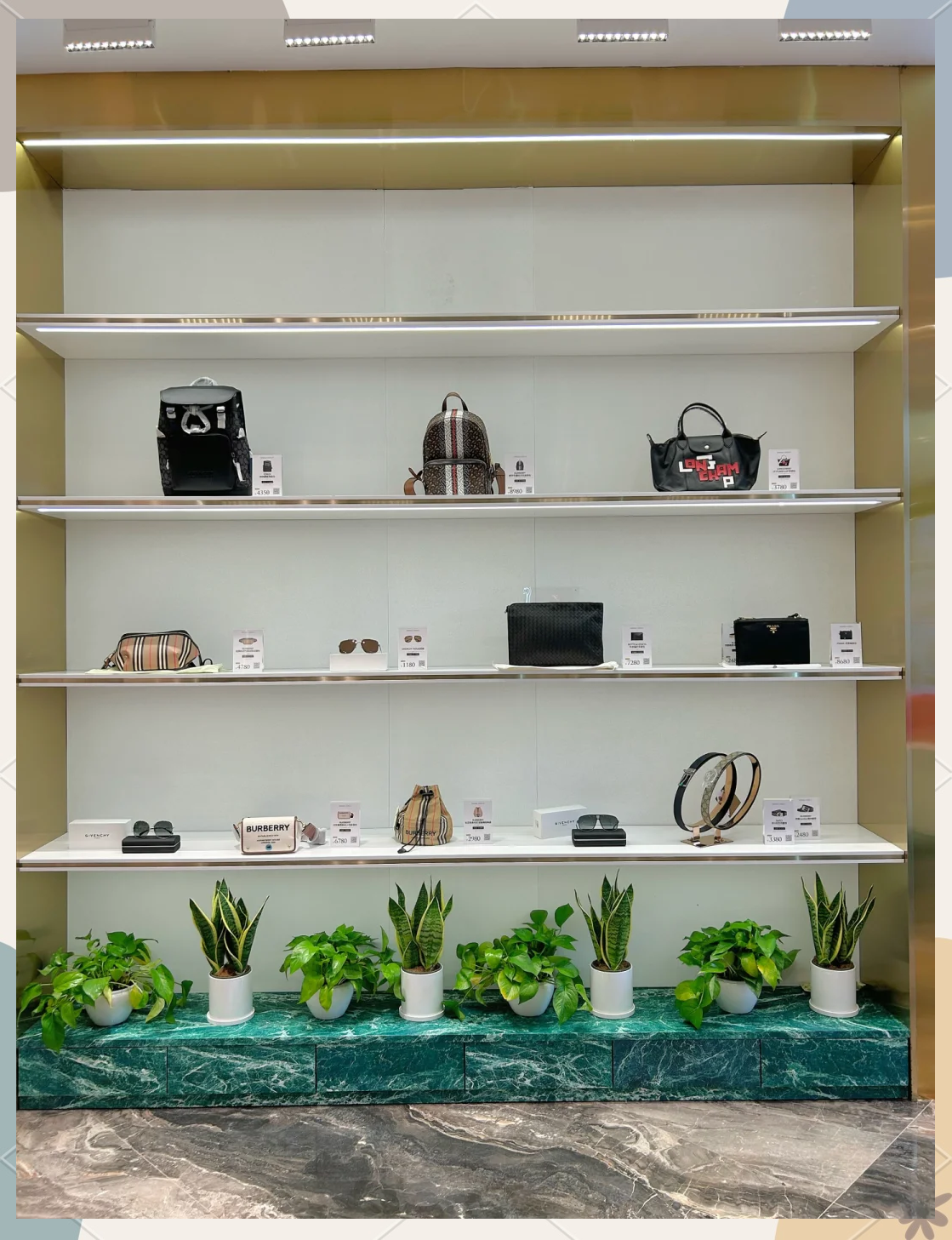 武汉首家市内免税店亮相武商集团旗下高端购物中心