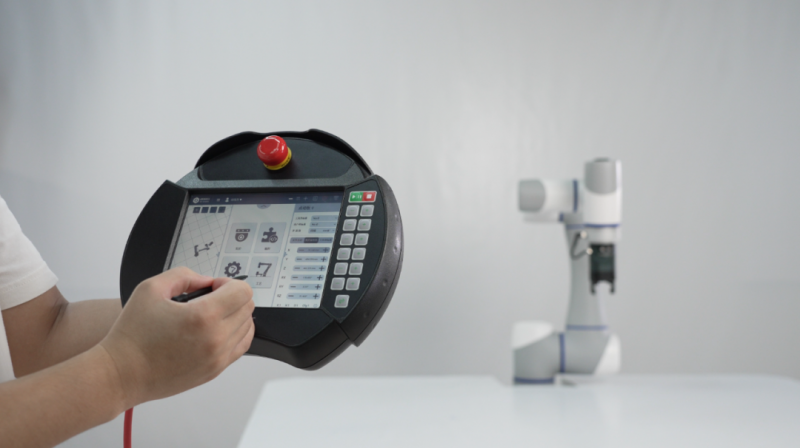 越疆科技与药师帮达成战略合作