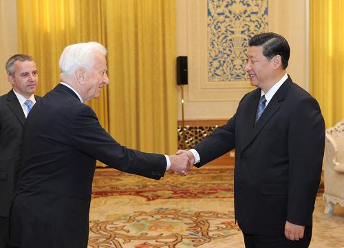 习近平就尼日利亚前总统布哈里逝世向尼日利亚总统提努布致唁电