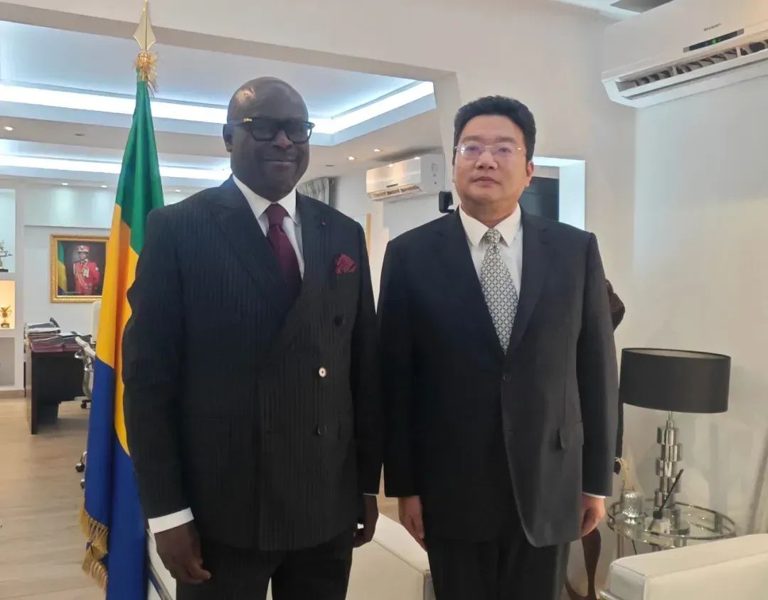 中国-加蓬商品展览会促进经贸合作