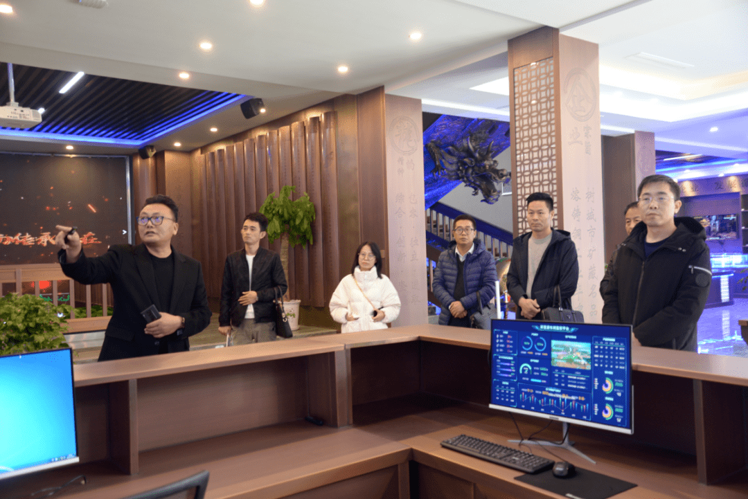 广东明珠：上半年归母净利润同比增长284.04% 矿产主业驱动业绩高增长