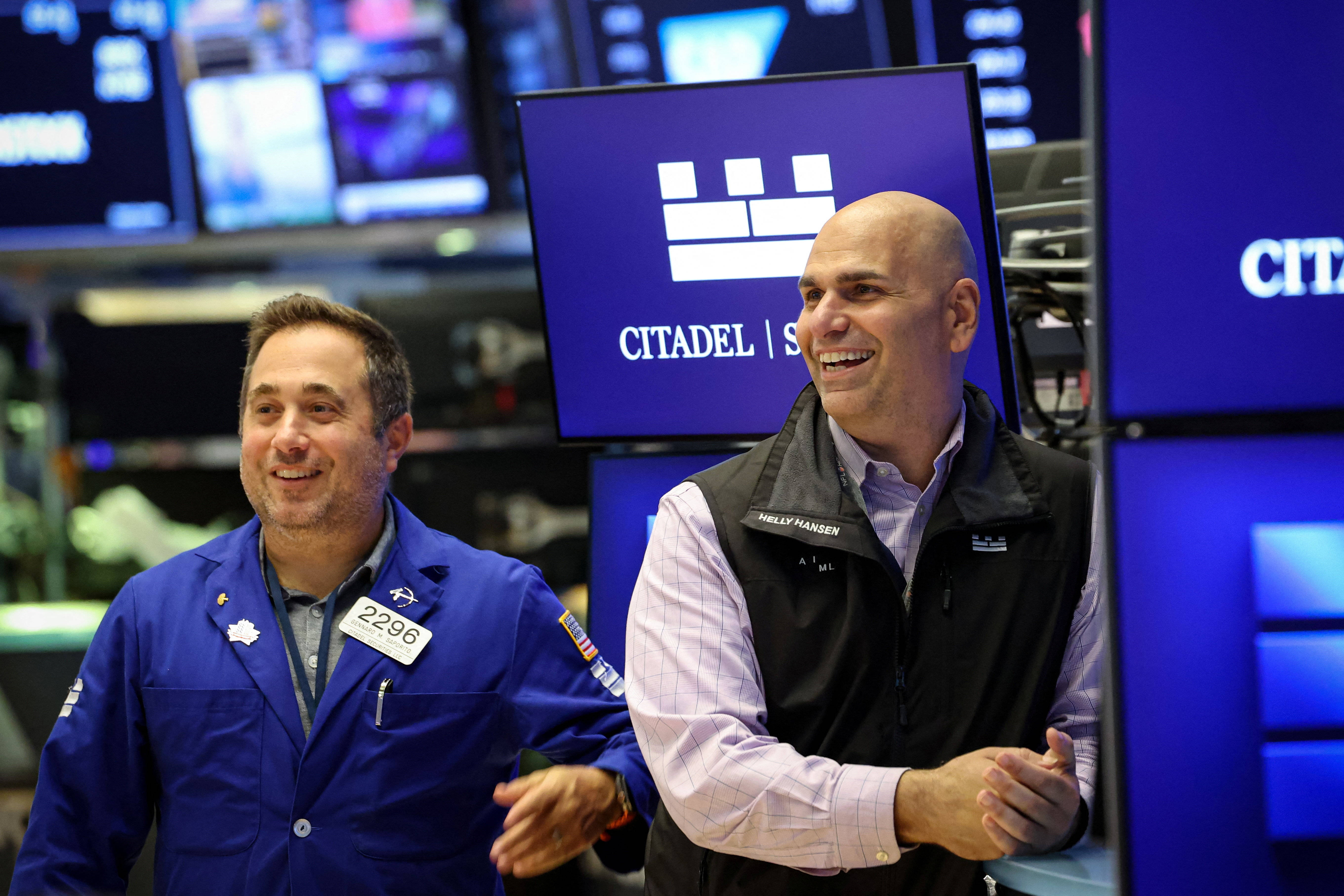 纽约股市三大股指18日上涨