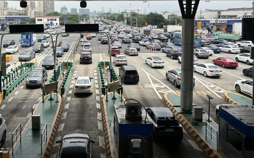 国庆中秋假期全国道路交通总体平稳有序