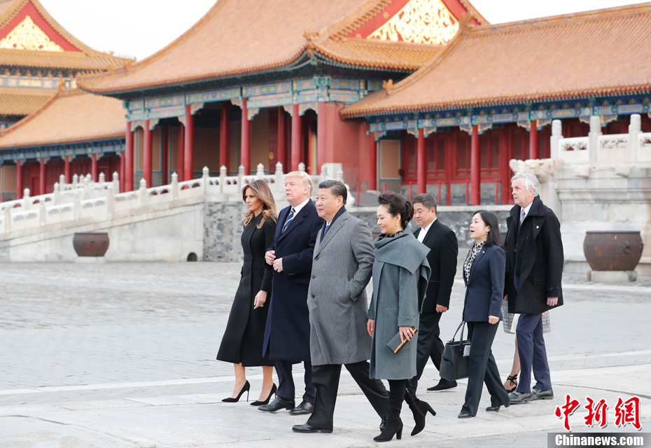 习近平同美国总统特朗普在釜山举行会晤