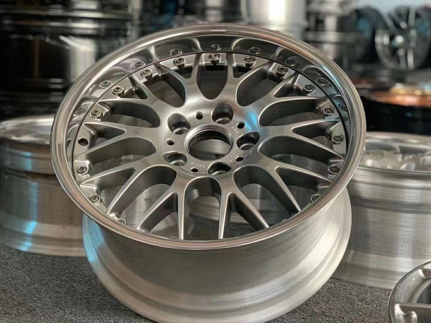 三联锻造杨成荣获“金牛财务总监奖”