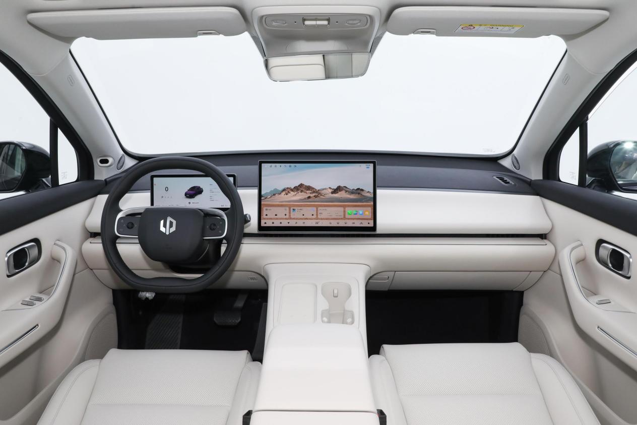 佑驾创新：智能座舱方案获全球知名车企3.2亿元项目定点