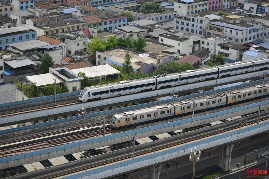 财经聚焦丨超1300趟动车降价，铁路票价淡季打折释放哪些信号？