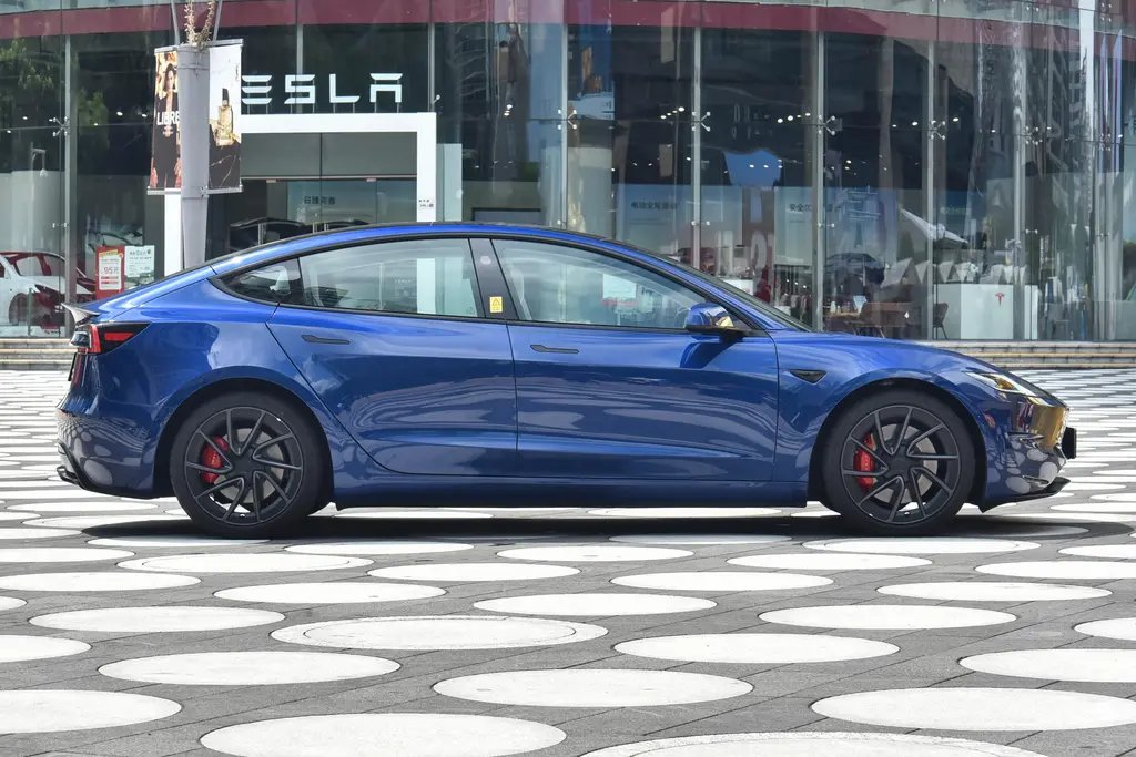 十一月以来九十一股获机构高频评级 汽车行业最被看好