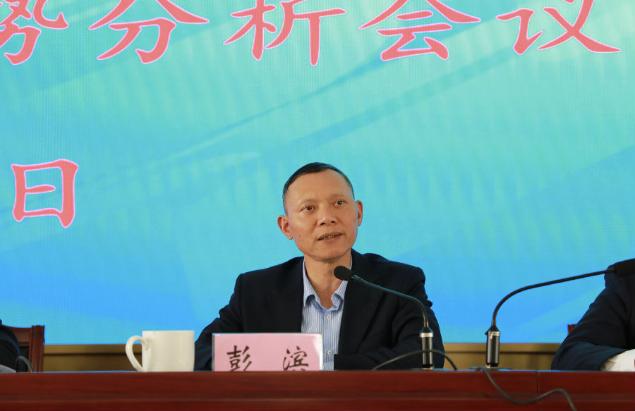 中银协杨江英：银行业应“稳中求进” 各类银行实现特色化经营