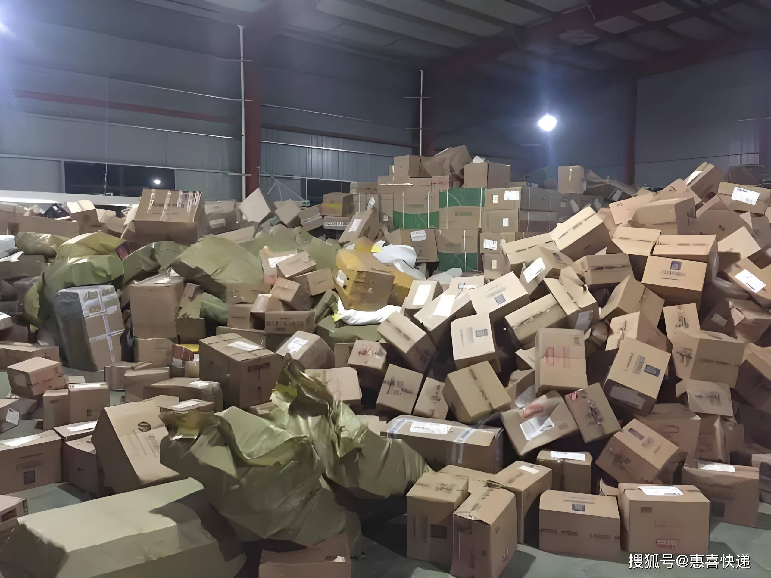 我国快递年业务量首次突破1800亿件