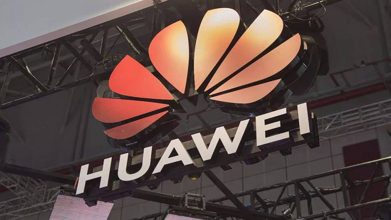 理想汽车发布AI眼镜Livis 李想回应跨界：灵感来自《钢铁侠》