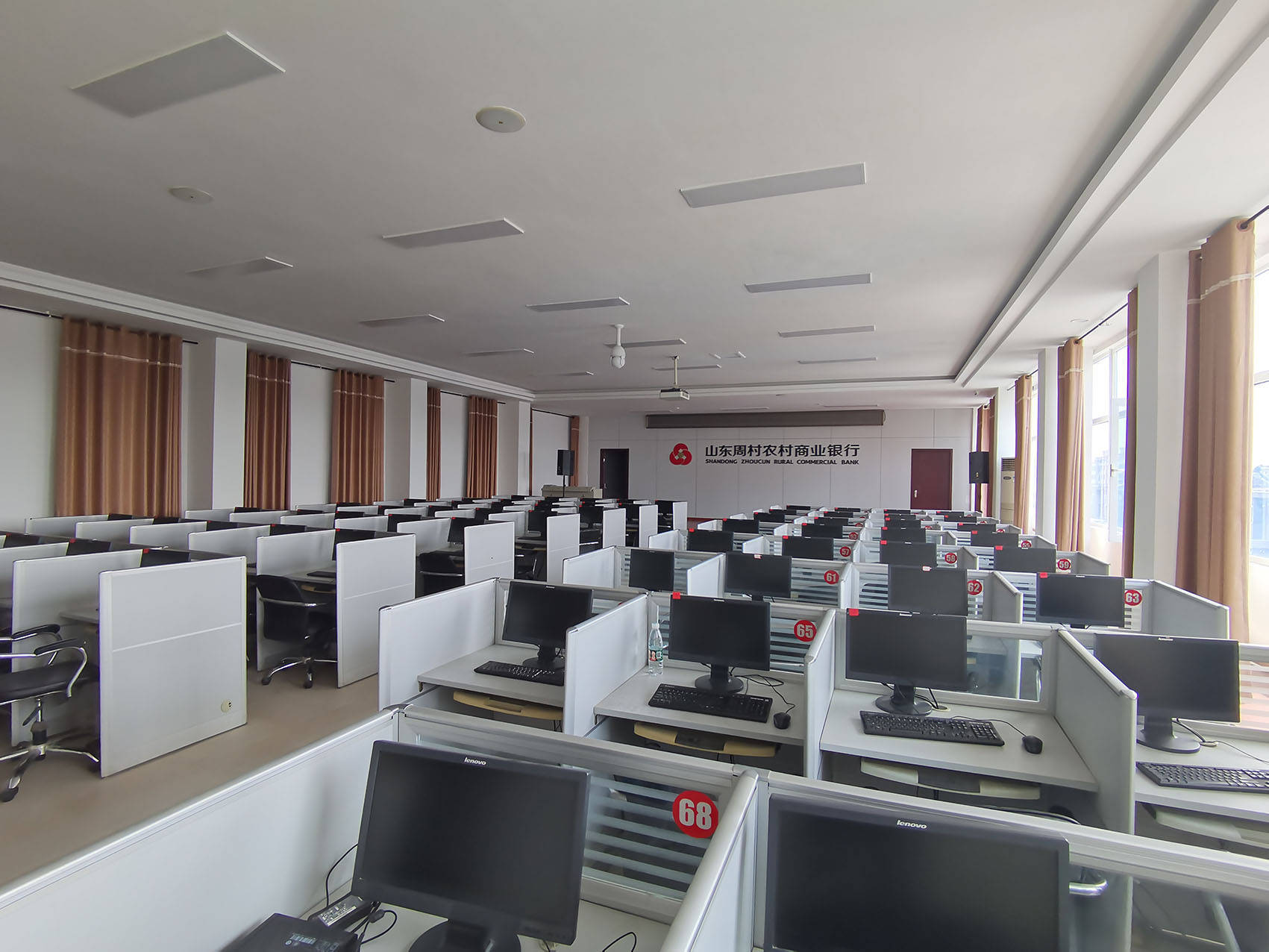 上海农商银行已建成超1000家“心家园”公益服务站