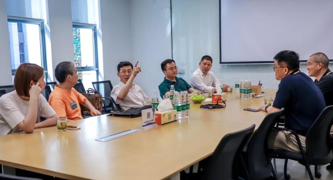 中国智驾引领全球汽车产业转型 张永伟：体系出海正当时 代差机遇不可负