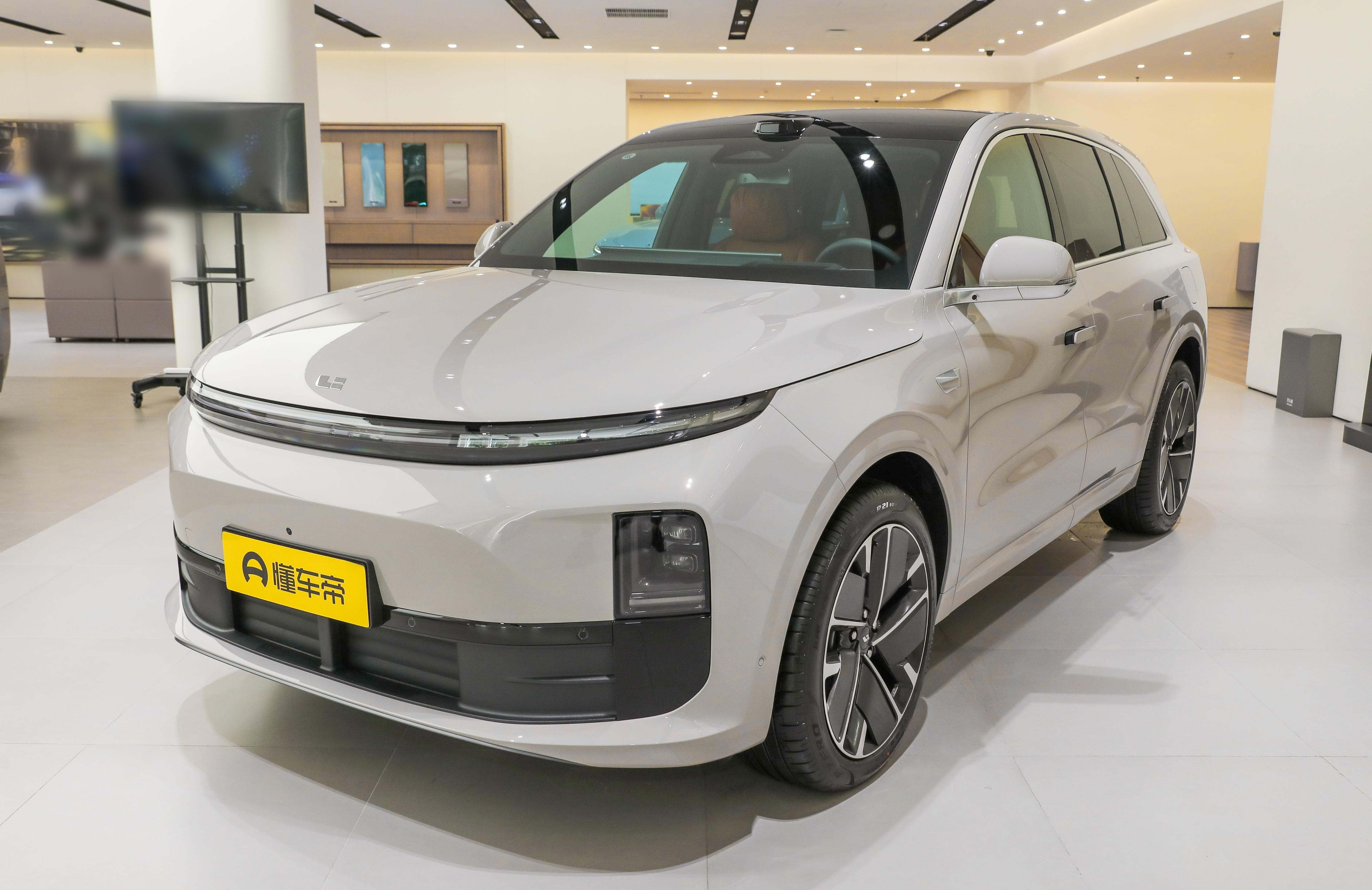 理想汽车发布首款AI眼镜