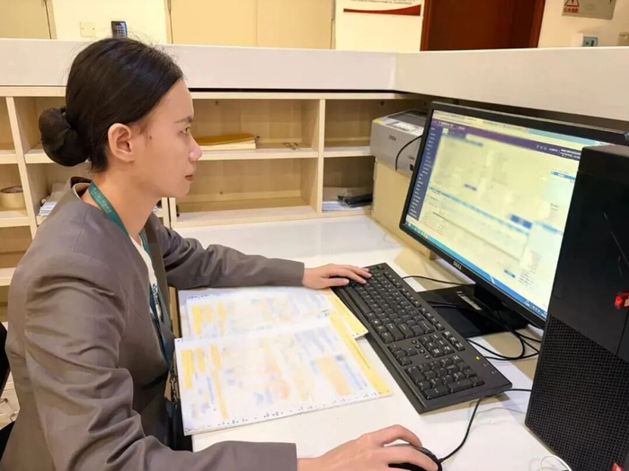 海南机场董事长杨小滨:迎封关 谋整合 打造国际区域航空枢纽