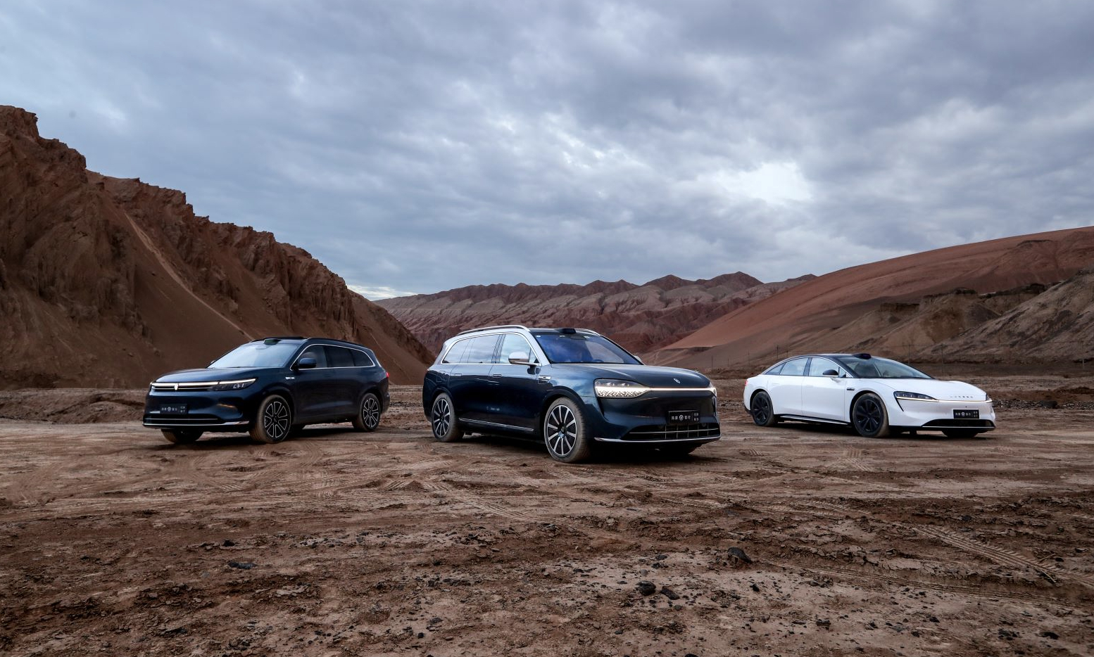 冰封湖面变汽车测试场：内蒙古冰雪产业持续升温