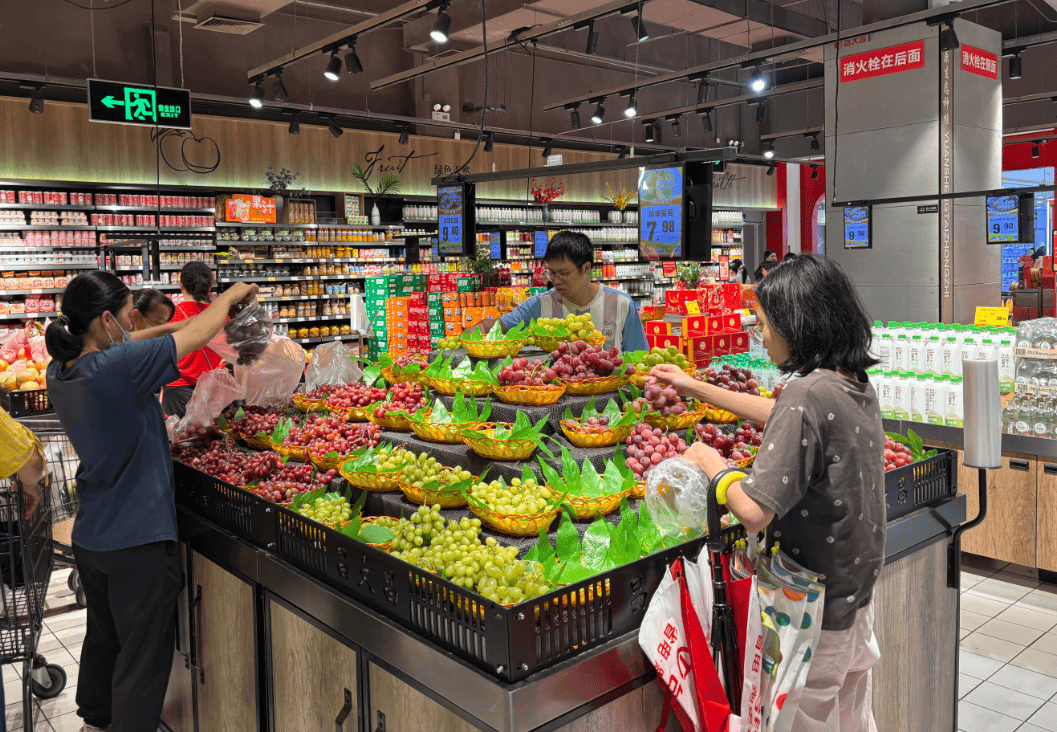 多元业态出新出彩 湖南假期消费“热气腾腾”