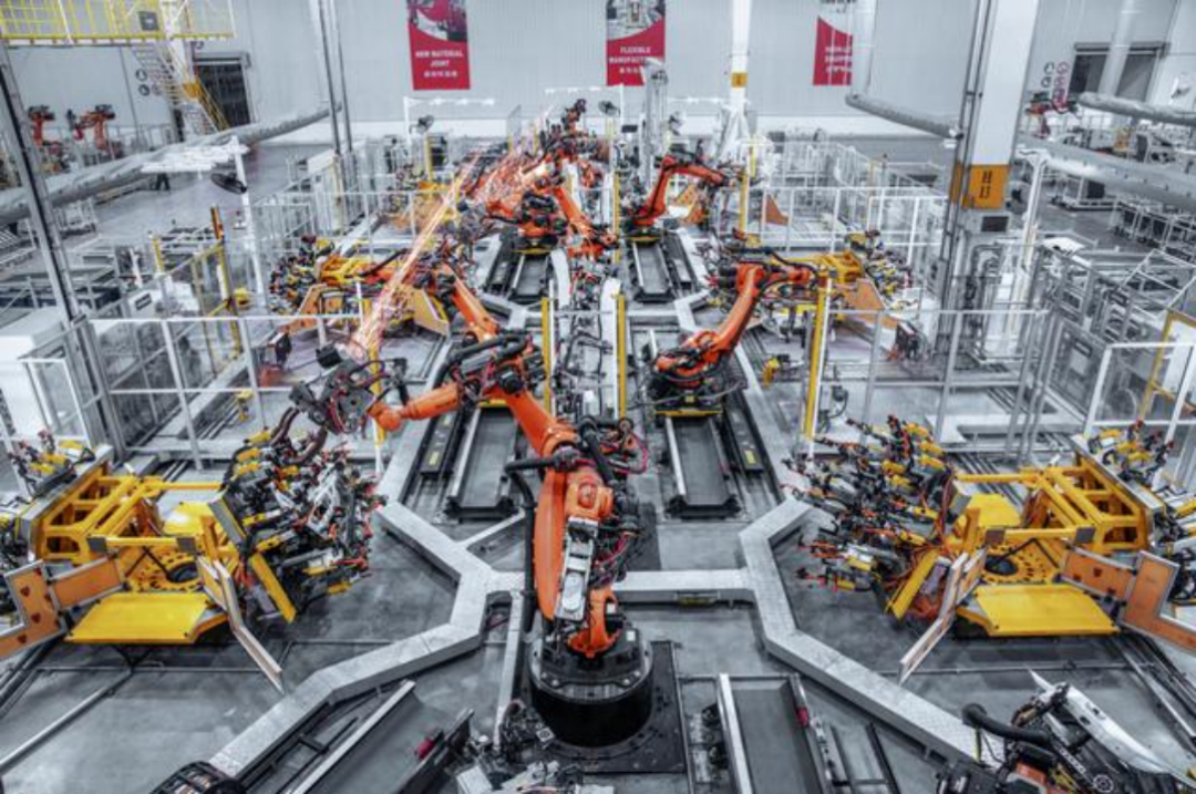 北汽蓝谷2025年亏损额料收窄 新品布局持续改善盈利能力待观察