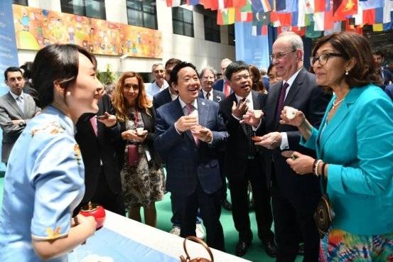 依米康：2025年预计盈利2500万至3700万元 实现扭亏为盈