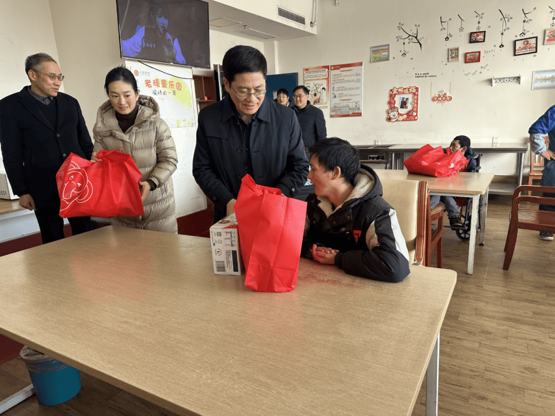 新春走基层丨探访残疾人“AI就业工坊”