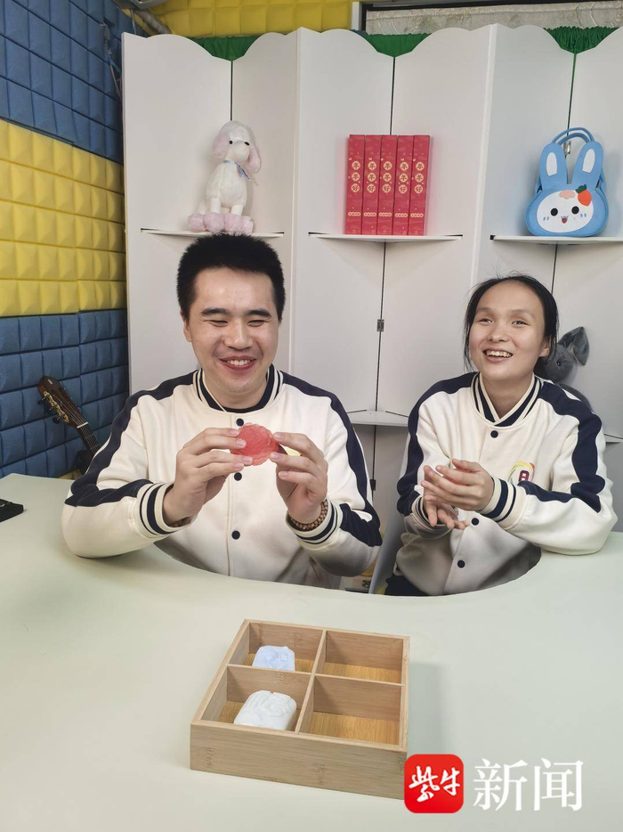 新春走基层丨探访残疾人“AI就业工坊”