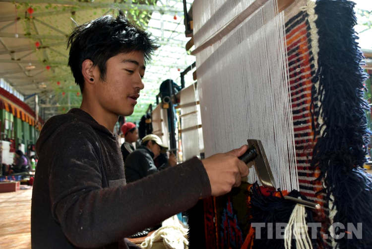 新春走基层丨海上的“中国年”——记里海物探船上的坚守