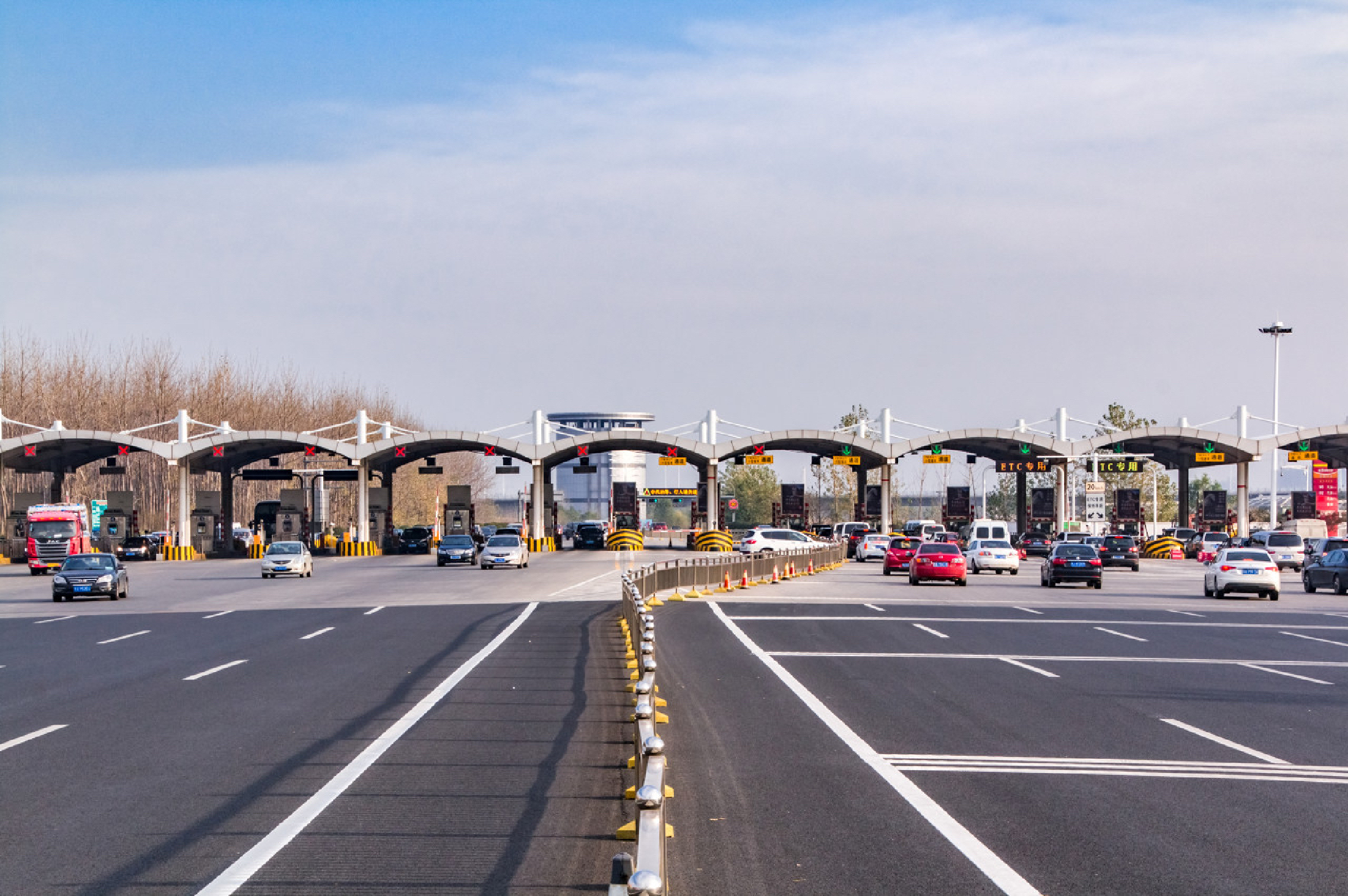 大年初三全国道路交通总体平稳