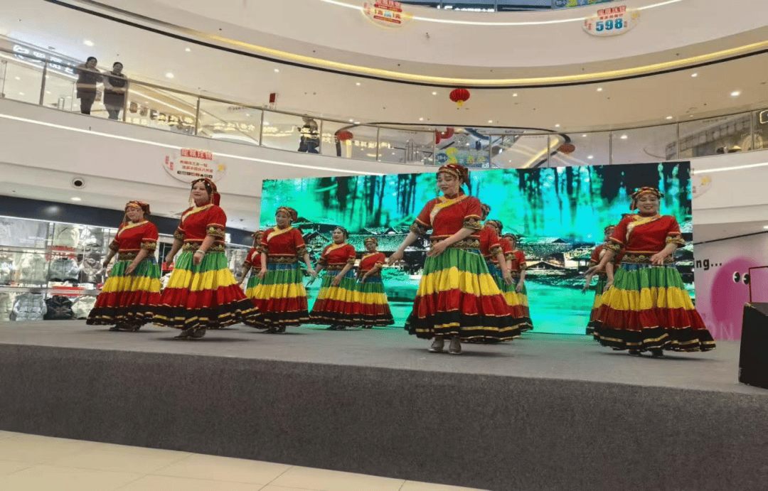 新春“电影游”火了 观众直呼马年“飞驰”去打卡