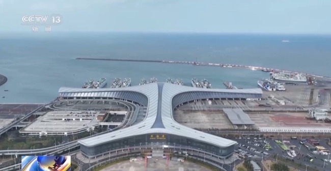 迎封关后首个春节 海南自贸港免税消费热力十足